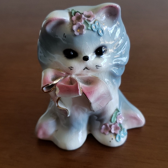 Porcelain Kittys - Picture 7 of 8